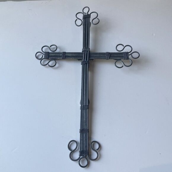 Vintage Southwestern Silver Tone Metal Crucifix Cross Wall Hanging Ornate 11X7 - Picture 8 of 12